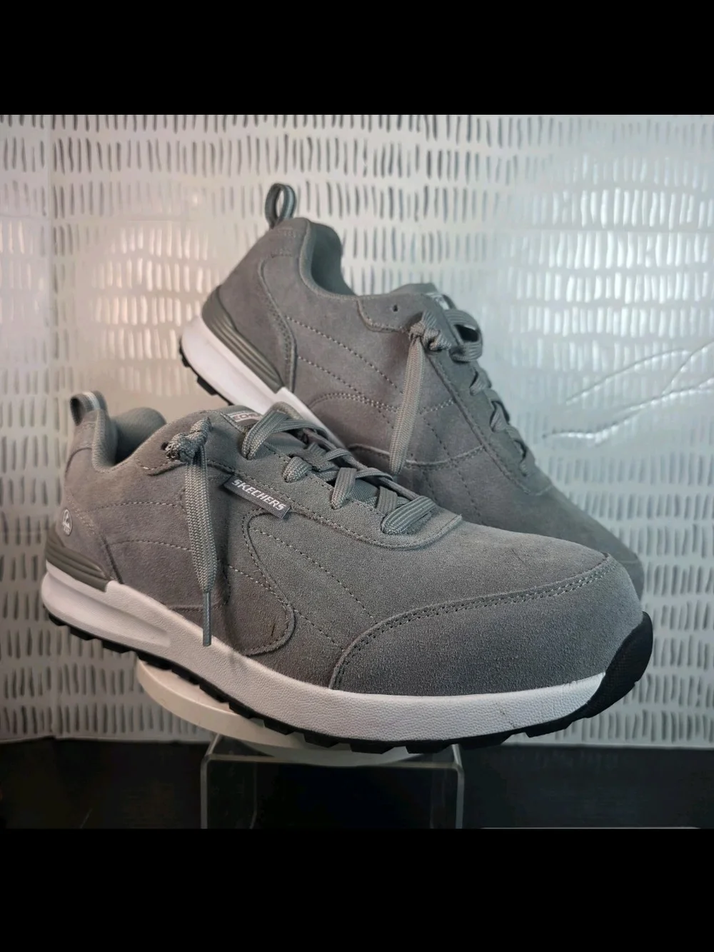Skechers Work Shoes Men’s 10.5 Gray Carbon Nano Toe ESD Memory Foam